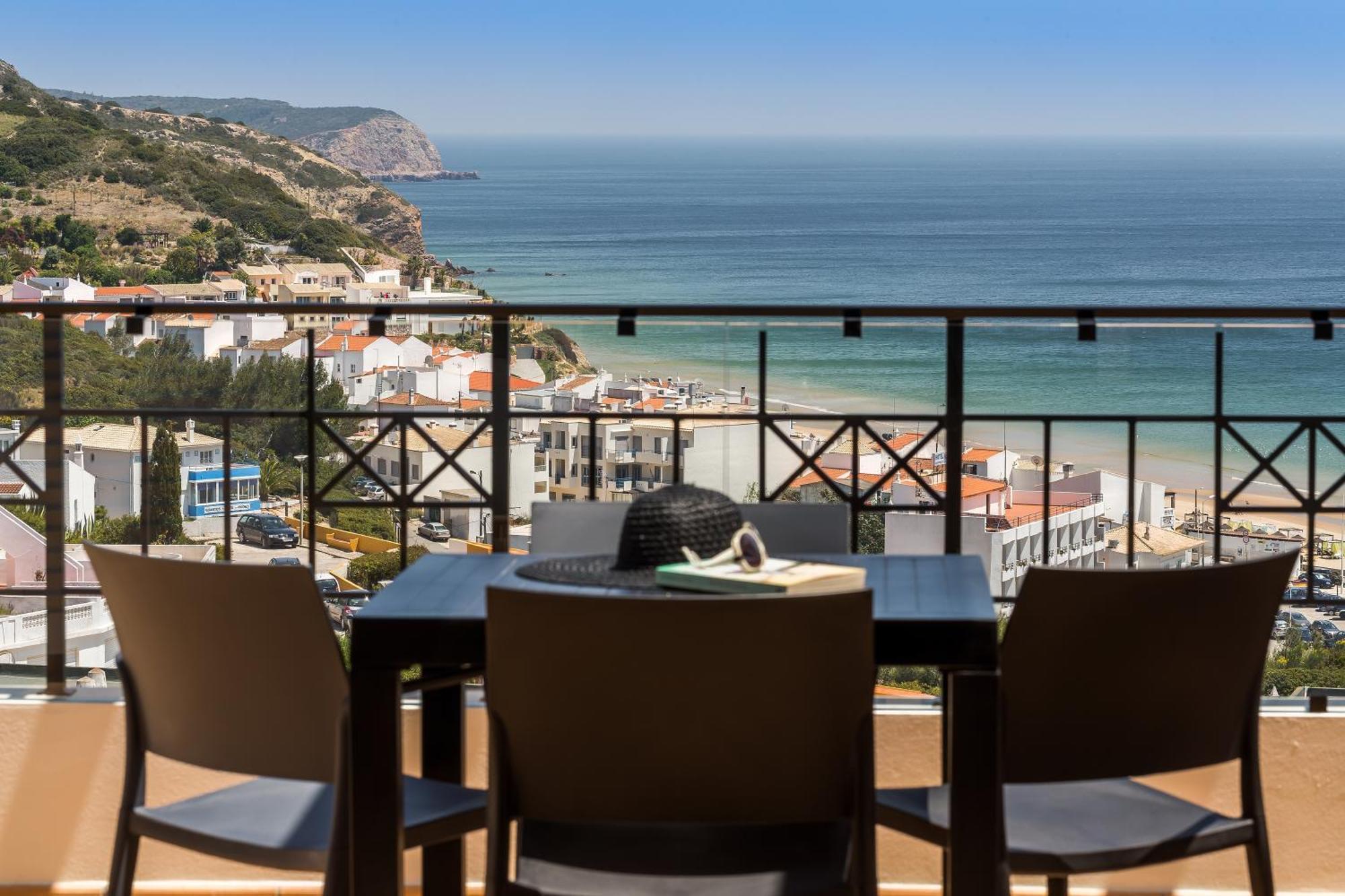 Nau Salema Beach Village 部屋 写真